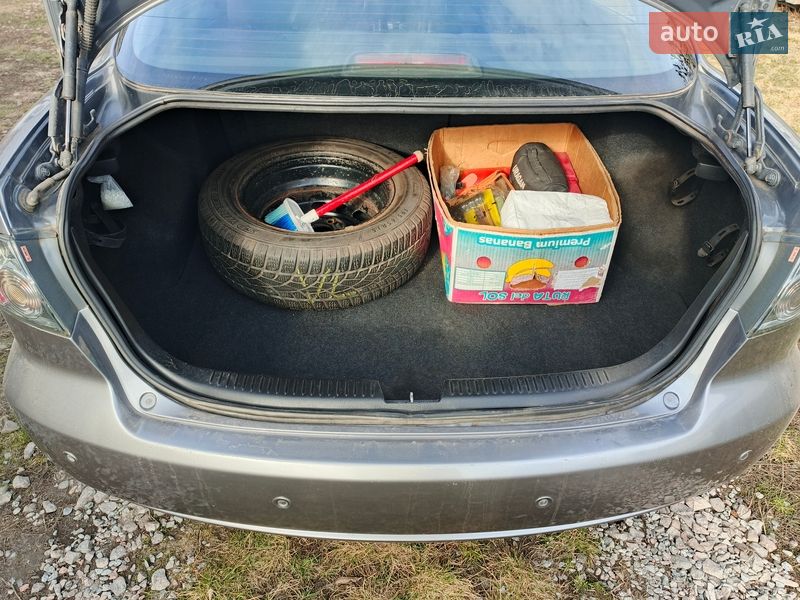 Седан Mazda 6 2005 в Лохвице