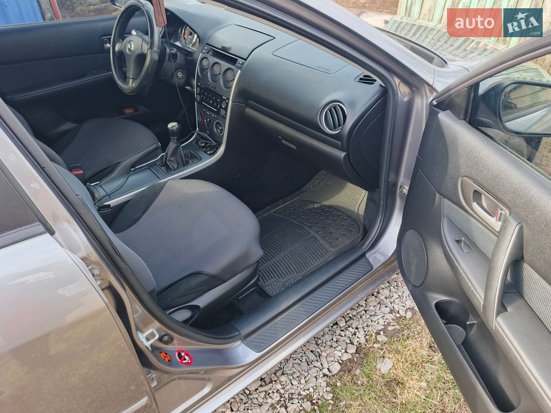 Седан Mazda 6 2005 в Лохвице