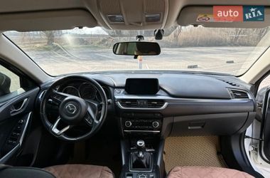 Седан Mazda 6 2016 в Дубні