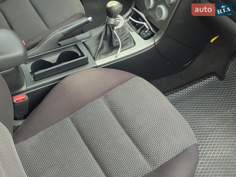 Універсал Mazda 6 2003 в Житомирі