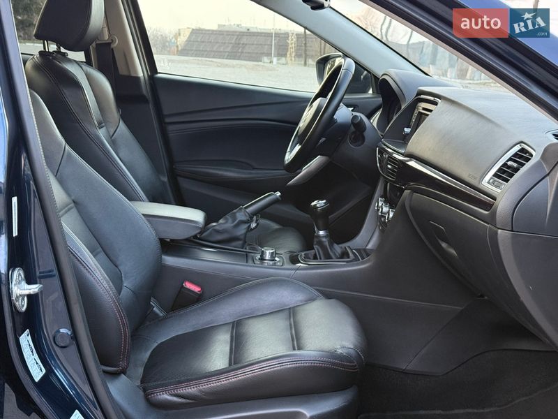 Седан Mazda 6 2014 в Таращі