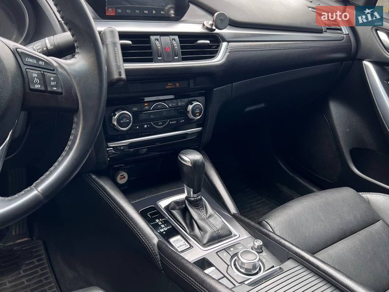 Седан Mazda 6 2016 в Мукачево