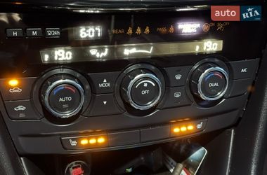 Седан Mazda 6 2013 в Днепре