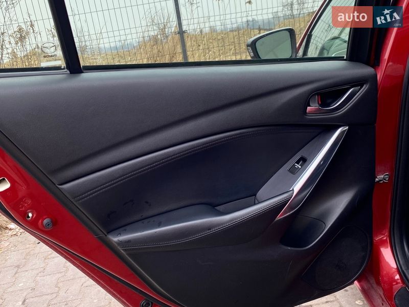 Седан Mazda 6 2015 в Львові