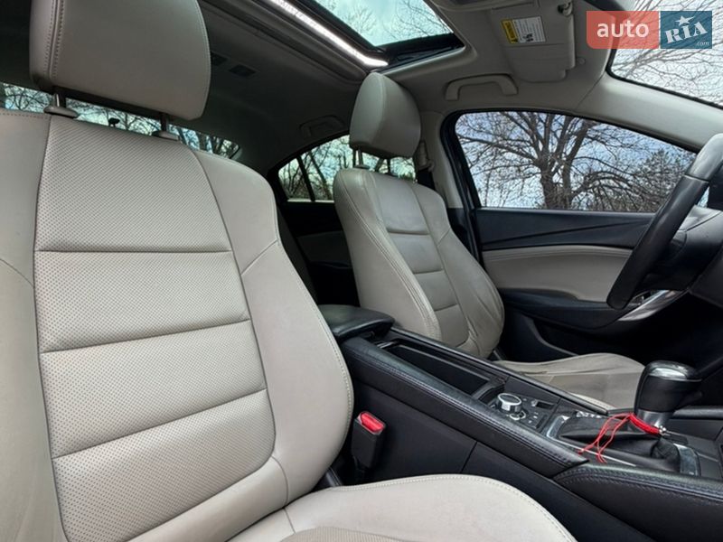 Седан Mazda 6 2016 в Днепре