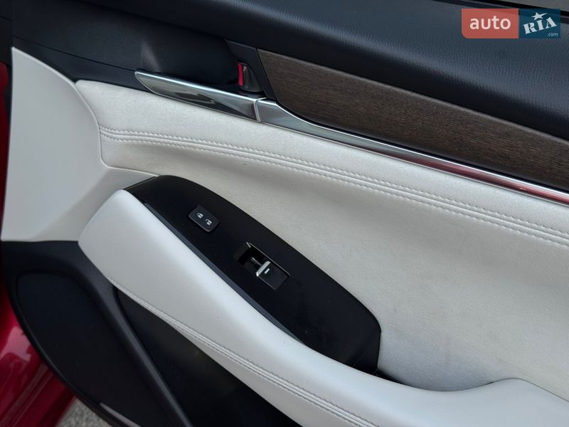 Седан Mazda 6 2019 в Киеве