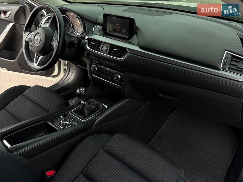 Седан Mazda 6 2013 в Днепре