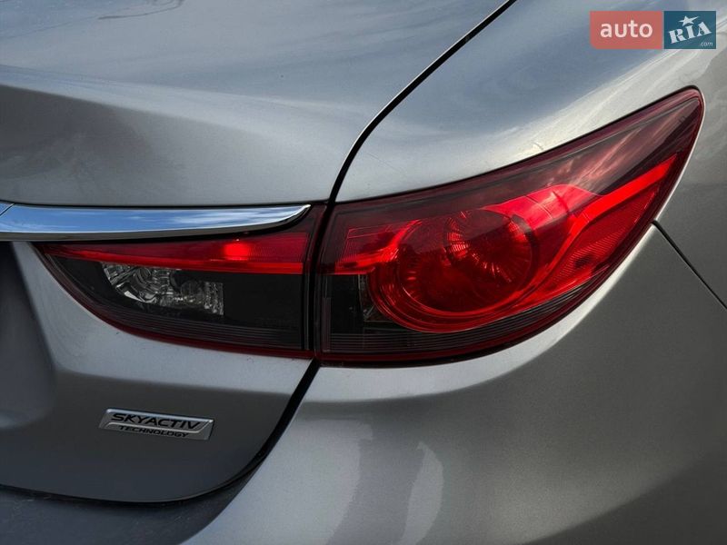 Седан Mazda 6 2014 в Днепре