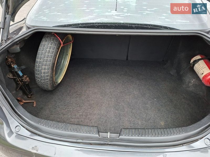 Седан Mazda 6 2005 в Дніпрі