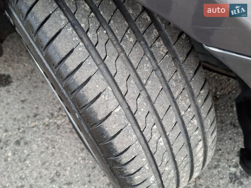 Седан Mazda 6 2005 в Дніпрі