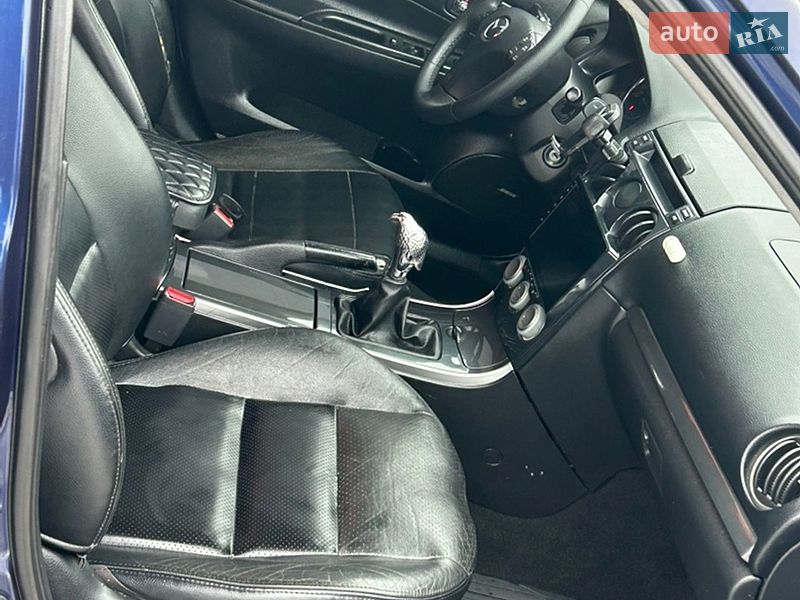 Универсал Mazda 6 2003 в Турийске