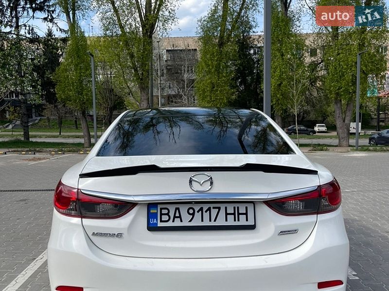 Седан Mazda 6 2013 в Черновцах