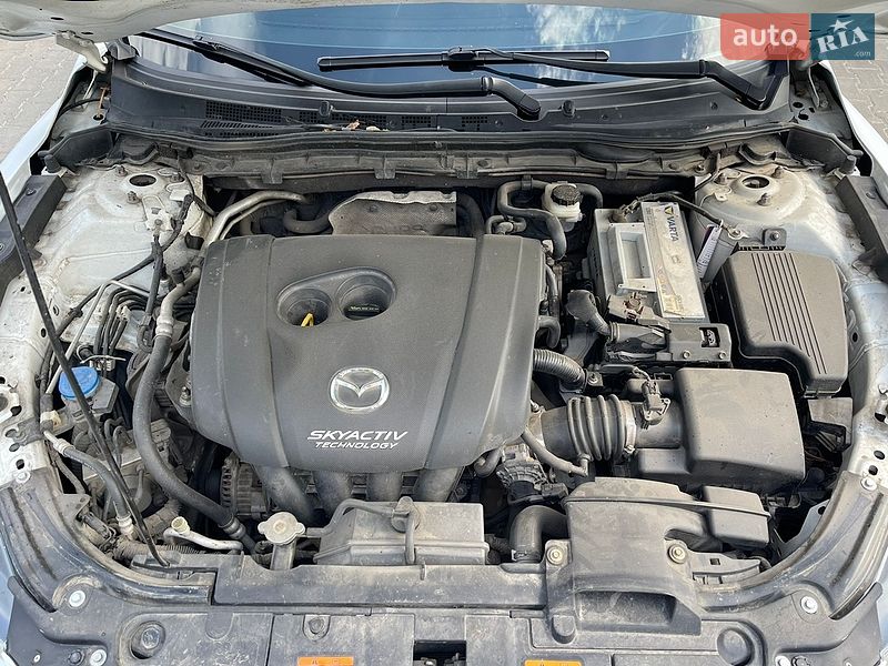 Седан Mazda 6 2013 в Черновцах