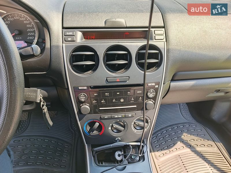 Седан Mazda 6 2005 в Лохвице