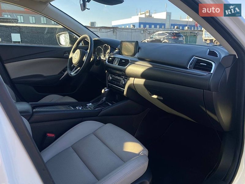 Седан Mazda 6 2017 в Киеве