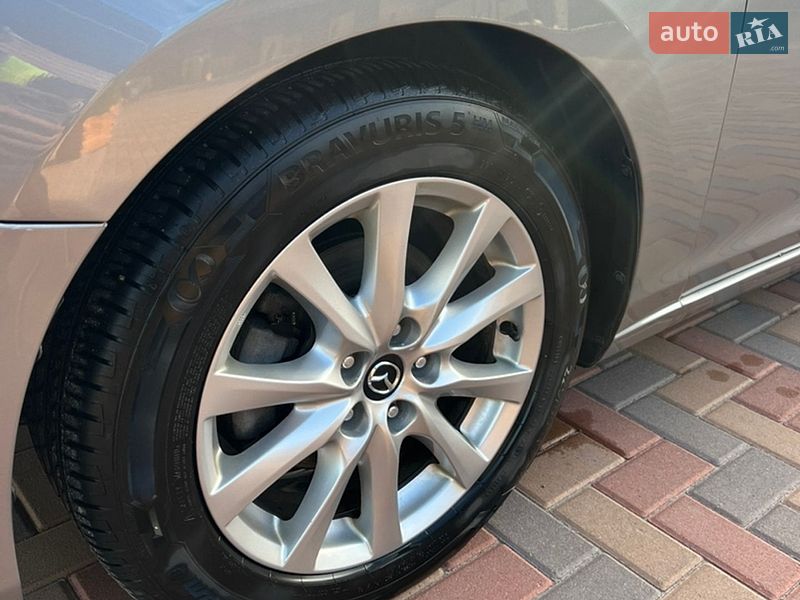 Седан Mazda 6 2014 в Чернигове