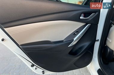 Седан Mazda 6 2015 в Львові
