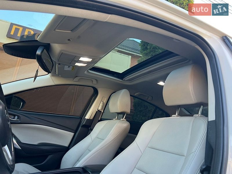Седан Mazda 6 2015 в Львові