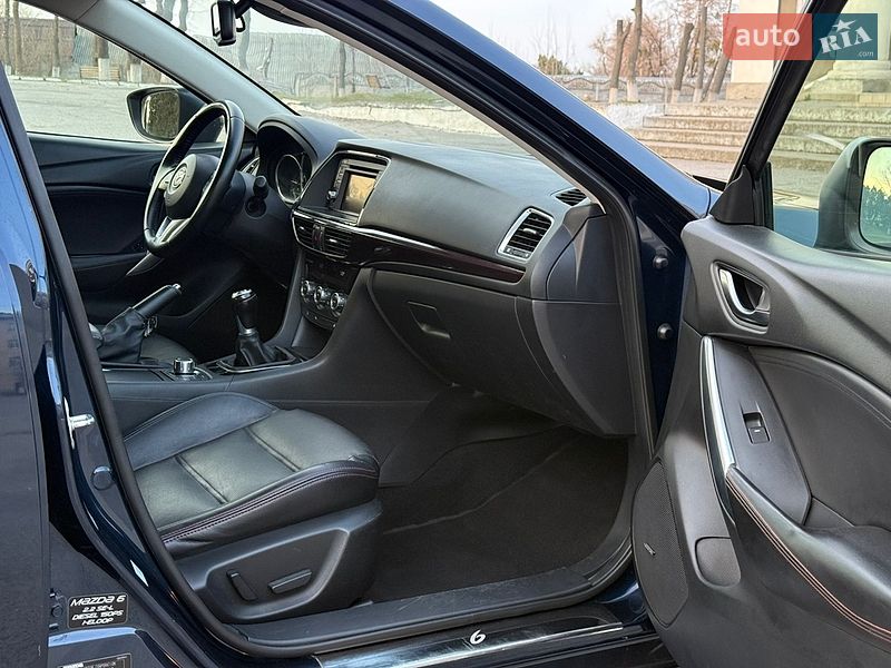 Седан Mazda 6 2014 в Тараще