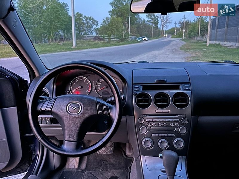 Седан Mazda 6 2004 в Днепре