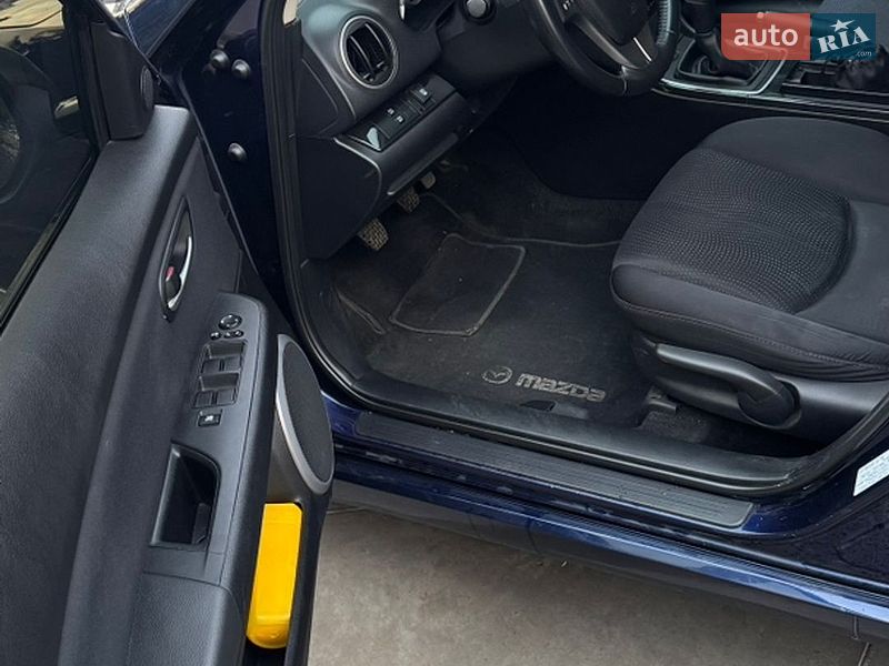 Седан Mazda 6 2009 в Чернівцях