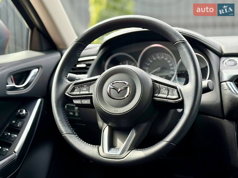 Седан Mazda 6 2017 в Днепре