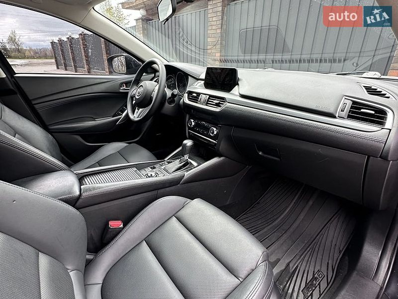 Седан Mazda 6 2016 в Білогородці