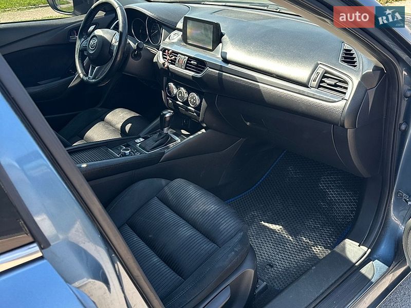 Седан Mazda 6 2015 в Львове