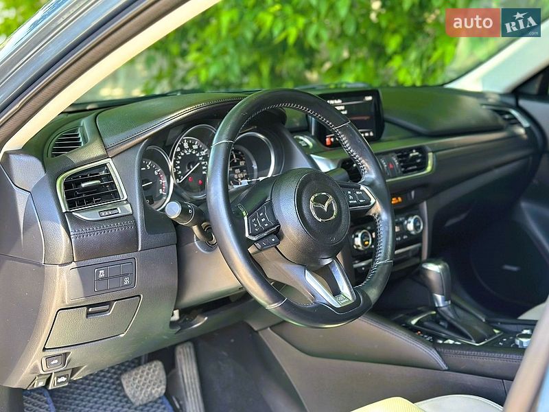 Седан Mazda 6 2016 в Киеве