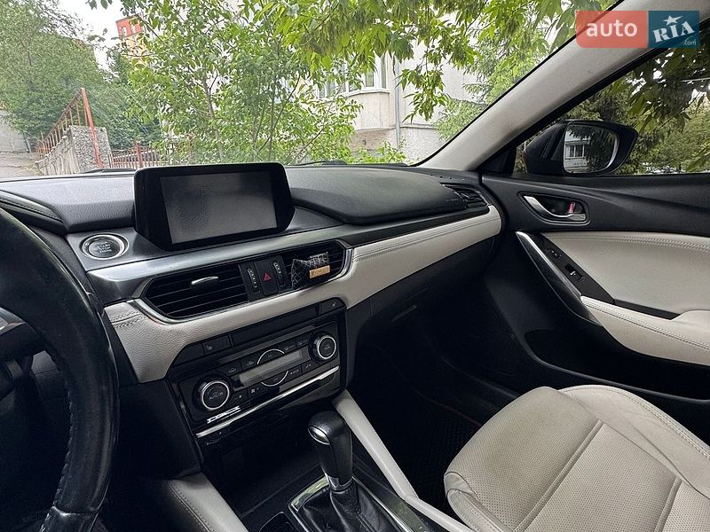 Седан Mazda 6 2014 в Тернополе