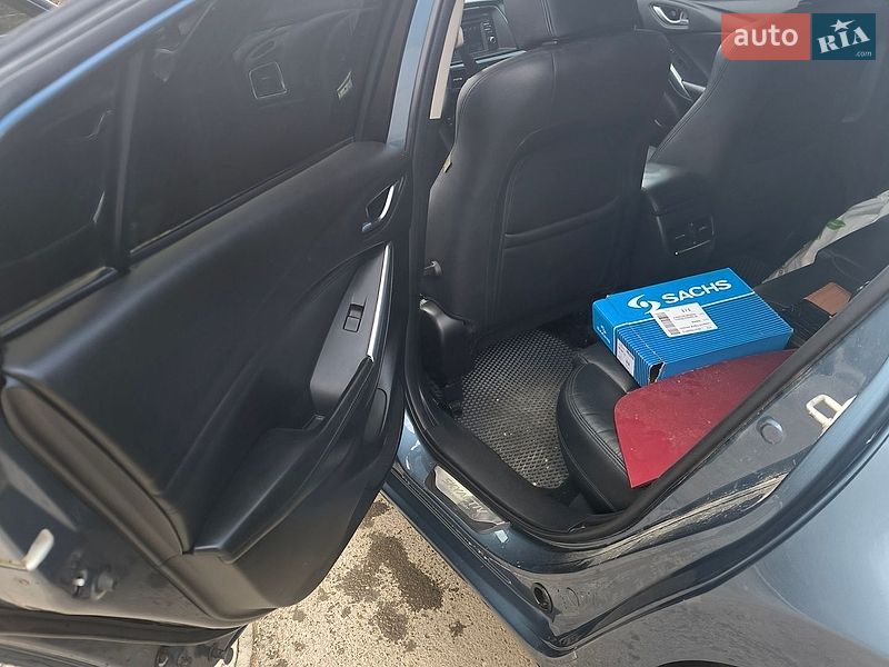 Седан Mazda 6 2013 в Старої Жадовой