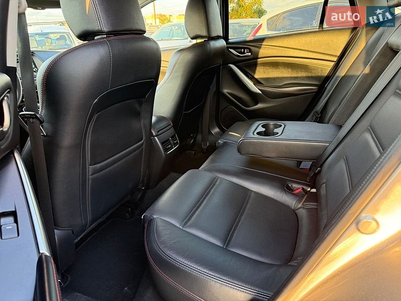 Универсал Mazda 6 2015 в Ровно