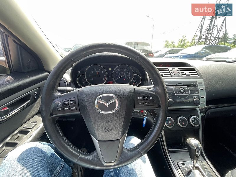 Седан Mazda 6 2011 в Львові