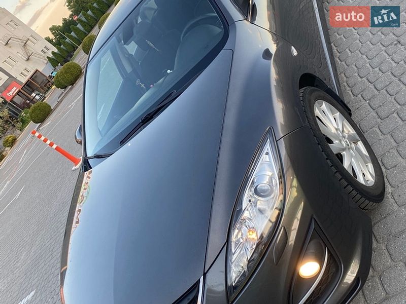 Седан Mazda 6 2012 в Львове