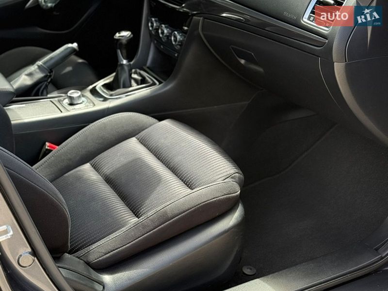 Седан Mazda 6 2013 в Сокале