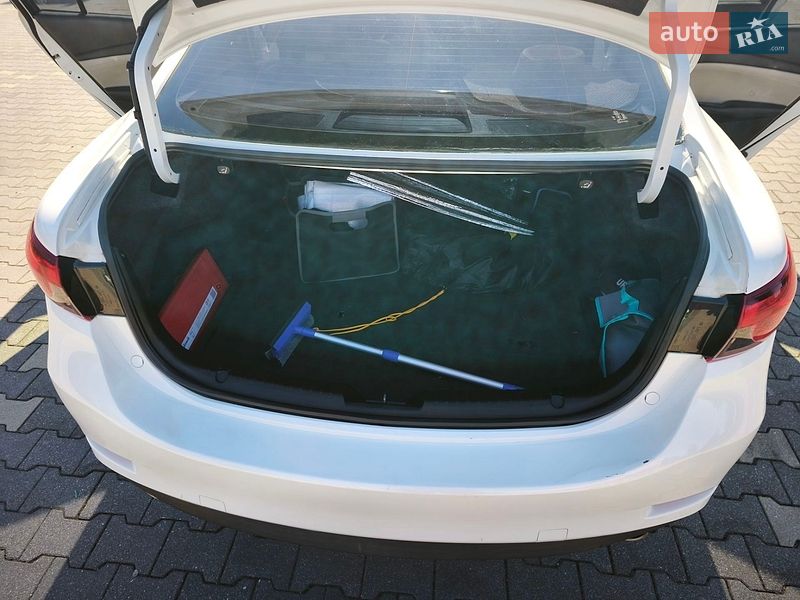Седан Mazda 6 2014 в Киеве