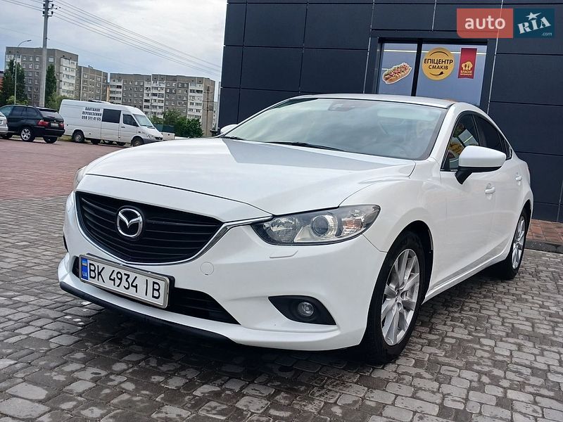 Седан Mazda 6 2013 в Нетешине