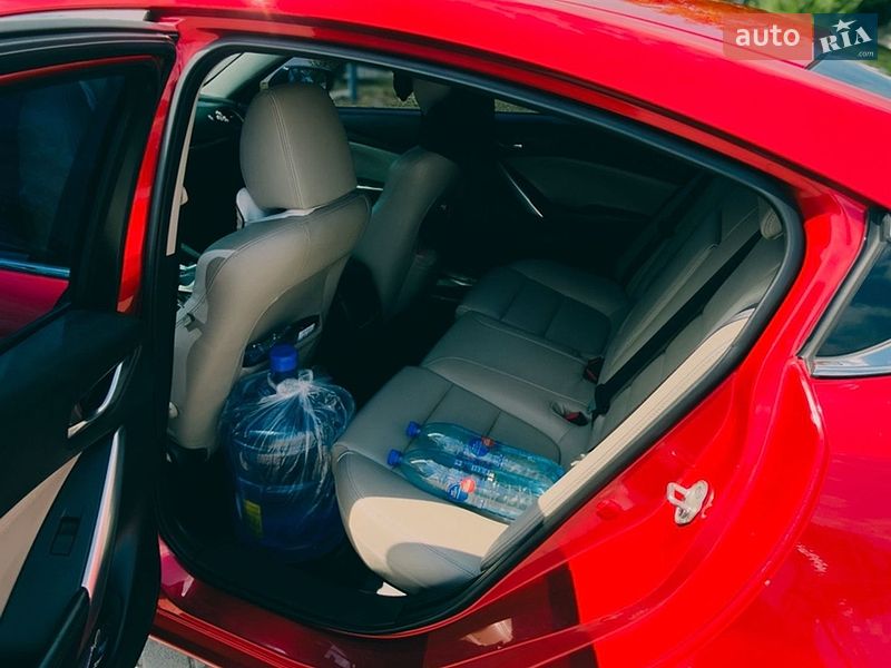 Седан Mazda 6 2014 в Запоріжжі