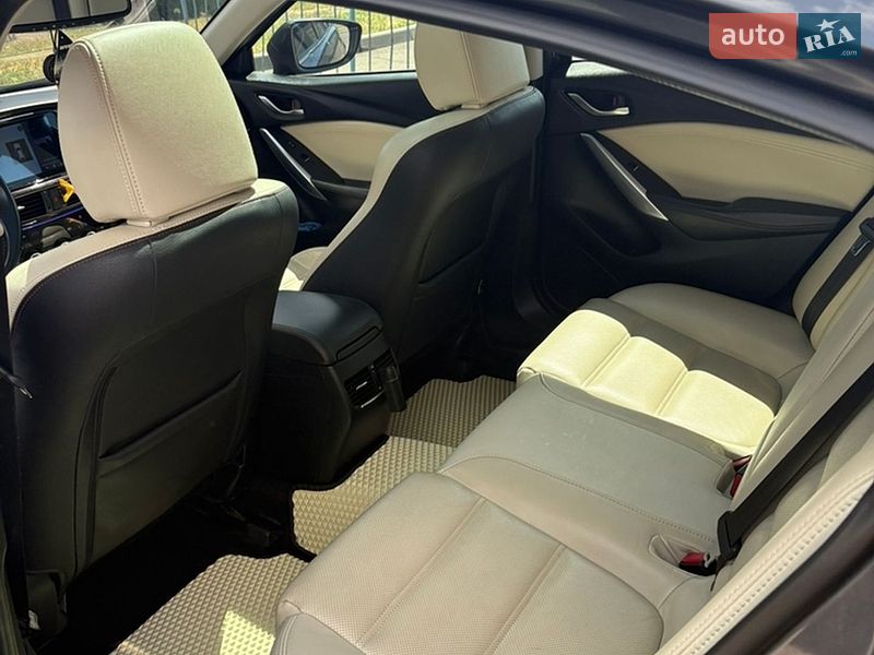 Седан Mazda 6 2013 в Кривом Роге