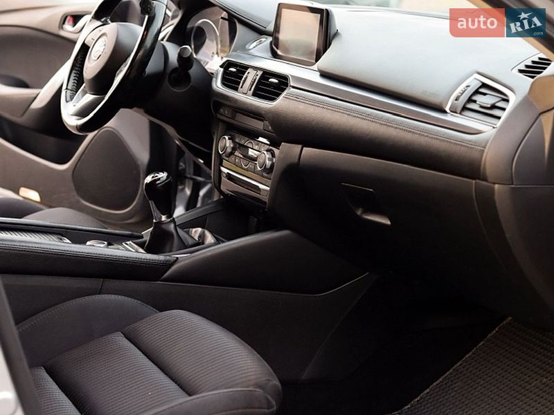 Універсал Mazda 6 2015 в Миргороді