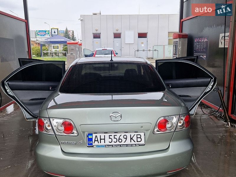 Седан Mazda 6 2004 в Мукачевому