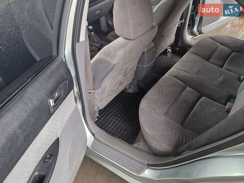 Седан Mazda 6 2004 в Мукачевому