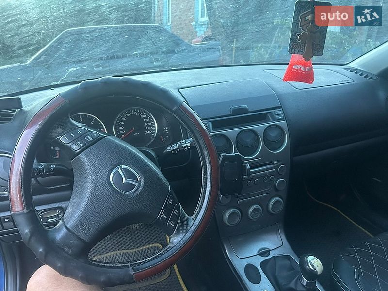 Лифтбек Mazda 6 2002 в Гайсине