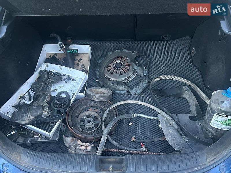 Лифтбек Mazda 6 2002 в Гайсине