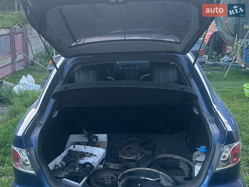 Лифтбек Mazda 6 2002 в Гайсине