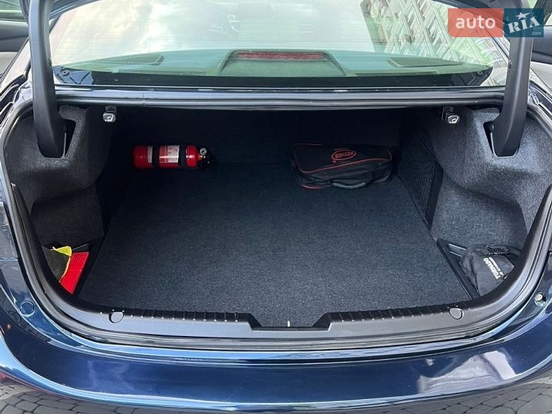 Седан Mazda 6 2015 в Ивано-Франковске