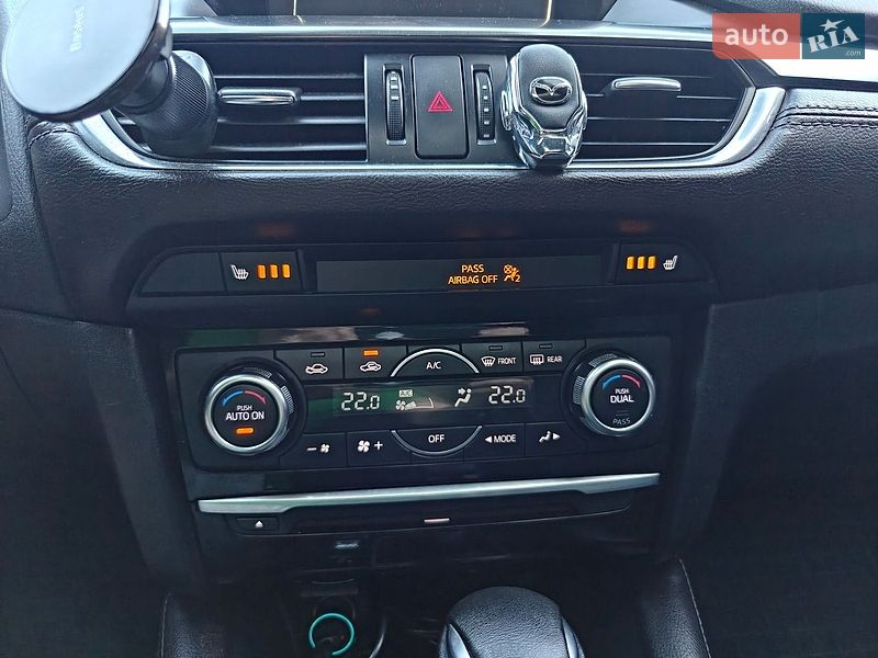 Седан Mazda 6 2016 в Черновцах