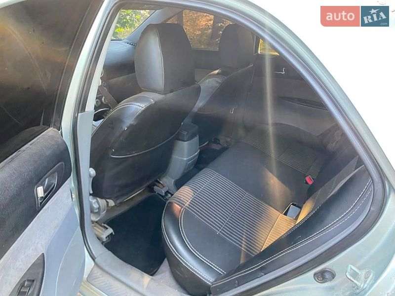 Седан Mazda 6 2003 в Києві