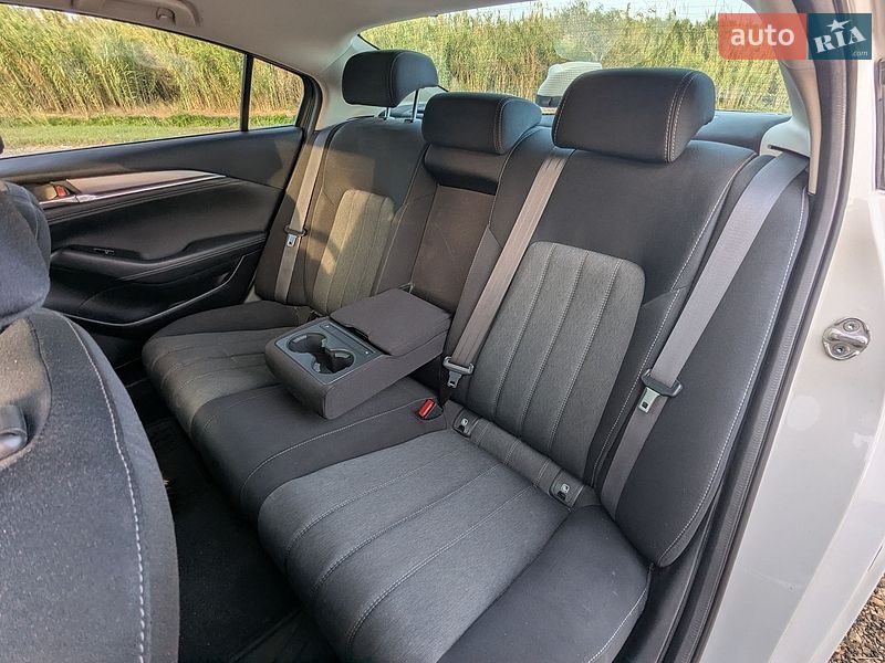 Седан Mazda 6 2019 в Киеве