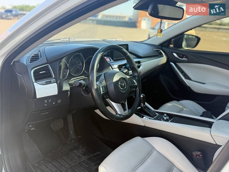 Седан Mazda 6 2015 в Софіївській Борщагівці